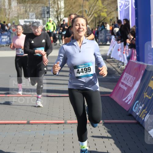 12.04.2026 - 45. Internationalen Wilhelmsburger Insellauf Strokosch-Dieckow http://msf.ph/oto/9463577 12.04.2026 10:53:44 Ziel 5544, 4499, 4277, 2600, 5490, 5576 meine-sportfotos.de