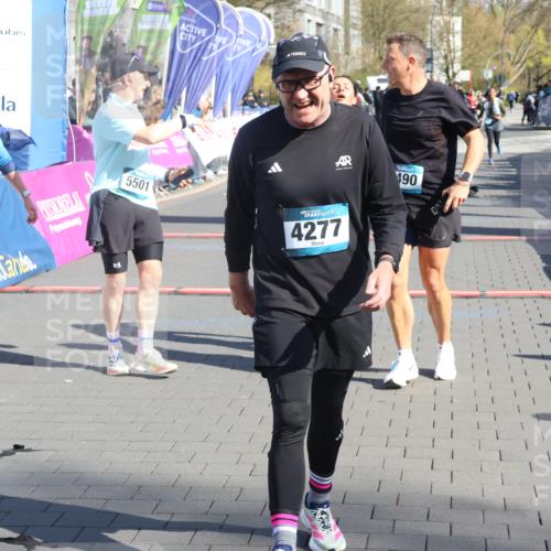 12.04.2026 - 45. Internationalen Wilhelmsburger Insellauf Strokosch-Dieckow http://msf.ph/oto/9463607 12.04.2026 10:53:48 Ziel 4499, 4277, 2600, 5490, 5576 meine-sportfotos.de