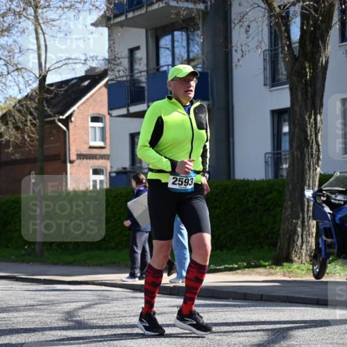 12.04.2026 - 45. Internationalen Wilhelmsburger Insellauf J. Mangold http://msf.ph/oto/9463626 12.04.2026 10:53:23 Ziel 4801, 4802, 5544, 4499, 4277, 2600, 5490, 5576, 5614, 4750, 2593, 2834, 2554, 5617, 5650, 4338, 5406, 5406, 2368, 5347, 3399, 2606 meine-sportfotos.de