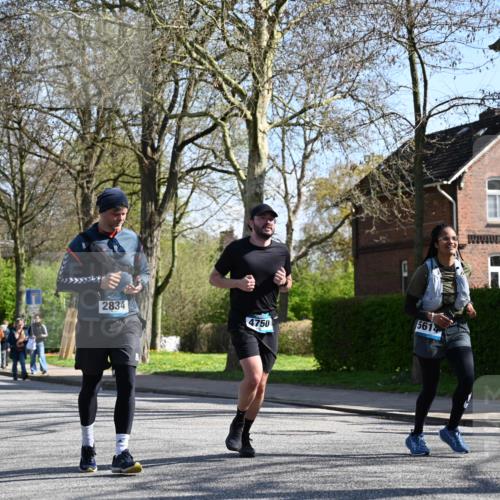 12.04.2026 - 45. Internationalen Wilhelmsburger Insellauf J. Mangold http://msf.ph/oto/9463629 12.04.2026 10:53:25 Ziel 5544, 4499, 4277, 2600, 5490, 5576, 5614, 4750, 2593, 2834, 2554, 5617, 5650, 4338, 5406, 2368, 5347, 3399, 2606 meine-sportfotos.de
