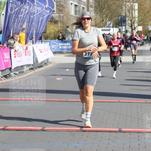12.04.2026 - 45. Internationalen Wilhelmsburger Insellauf Strokosch-Dieckow http://msf.ph/oto/9463668 12.04.2026 11:13:01 Ziel 2435, 3517, 2739 meine-sportfotos.de