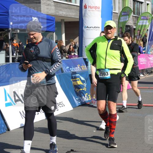 12.04.2026 - 45. Internationalen Wilhelmsburger Insellauf Strokosch-Dieckow http://msf.ph/oto/9463682 12.04.2026 10:54:02 Ziel 2834, 2554, 5617 meine-sportfotos.de