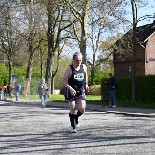 12.04.2026 - 45. Internationalen Wilhelmsburger Insellauf J. Mangold http://msf.ph/oto/9463685 12.04.2026 10:53:38 Ziel 5614, 4750, 2593, 2834, 2554, 5617, 5650, 4338, 5406, 2368, 5347, 3399, 2606, 3918, 5740, 3918, 5740, 2958, 2957, 2895, 3724, 2399 meine-sportfotos.de