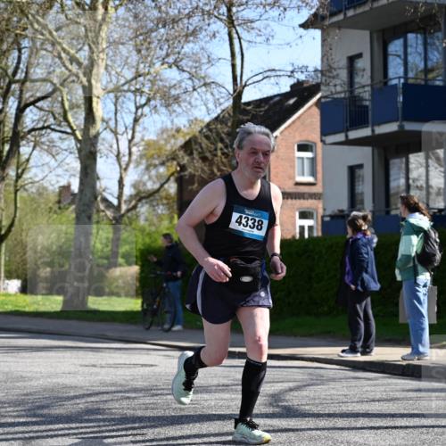 12.04.2026 - 45. Internationalen Wilhelmsburger Insellauf J. Mangold http://msf.ph/oto/9463700 12.04.2026 10:53:39 Ziel 5614, 4750, 2593, 2834, 2554, 5617, 5650, 4338, 5406, 2368, 5347, 3399, 2606, 3918, 5740, 2958, 2957, 2895, 2958, 2957, 2895, 3724, 2399, 3580, 3596, 4131 meine-sportfotos.de
