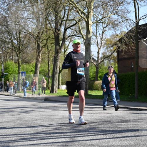 12.04.2026 - 45. Internationalen Wilhelmsburger Insellauf J. Mangold http://msf.ph/oto/9463713 12.04.2026 10:53:44 Ziel 2554, 5617, 5650, 4338, 5406, 2368, 5347, 3399, 2606, 3918, 5740, 2958, 2957, 2895, 3724, 3724, 2399, 3580, 3596, 4131 meine-sportfotos.de