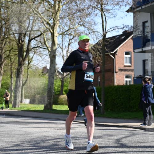 12.04.2026 - 45. Internationalen Wilhelmsburger Insellauf J. Mangold http://msf.ph/oto/9463727 12.04.2026 10:53:45 Ziel 2554, 5617, 5650, 4338, 5406, 2368, 5347, 3399, 2606, 3918, 5740, 2958, 2957, 2895, 3724, 2399, 3580, 3596, 4131 meine-sportfotos.de