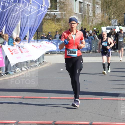 12.04.2026 - 45. Internationalen Wilhelmsburger Insellauf Strokosch-Dieckow http://msf.ph/oto/9463757 12.04.2026 10:54:06 Ziel 5650 meine-sportfotos.de
