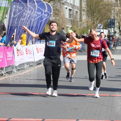 12.04.2026 - 45. Internationalen Wilhelmsburger Insellauf Strokosch-Dieckow http://msf.ph/oto/9463779 12.04.2026 11:13:05 Ziel 2739, 3003, 2753, 2272, 3718, 3405 meine-sportfotos.de