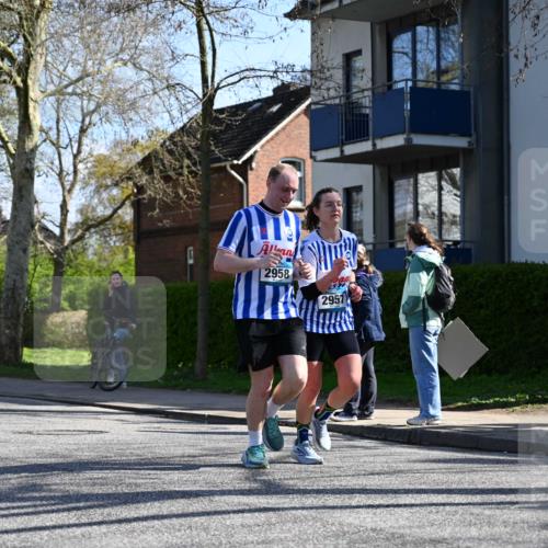 12.04.2026 - 45. Internationalen Wilhelmsburger Insellauf J. Mangold http://msf.ph/oto/9463791 12.04.2026 10:54:00 Ziel 5406, 2368, 5347, 3399, 2606, 3918, 5740, 2958, 2957, 2895, 3724, 2399, 3580, 3596, 4131, 2569, 4389, 4390, 2701 meine-sportfotos.de