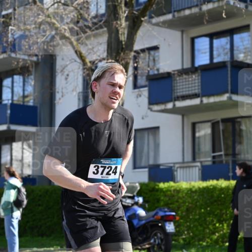 12.04.2026 - 45. Internationalen Wilhelmsburger Insellauf J. Mangold http://msf.ph/oto/9463838 12.04.2026 10:54:10 Ziel 2606, 3918, 5740, 2958, 2957, 2895, 3724, 2399, 3580, 3596, 4131, 2569, 4389, 4390, 2701, 4687, 3818, 4711 meine-sportfotos.de