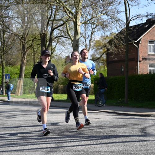 12.04.2026 - 45. Internationalen Wilhelmsburger Insellauf J. Mangold http://msf.ph/oto/9463856 12.04.2026 10:54:16 Ziel 2958, 2957, 2895, 3724, 2399, 3580, 3596, 4131, 2569, 4389, 4390, 2701, 2701, 4687, 3818, 4711, 2088, 5660, 5317 meine-sportfotos.de