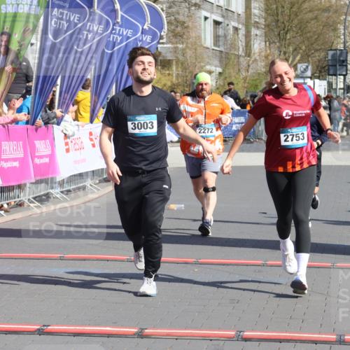 12.04.2026 - 45. Internationalen Wilhelmsburger Insellauf Strokosch-Dieckow http://msf.ph/oto/9463865 12.04.2026 11:13:06 Ziel 3003, 2753, 2272, 3718, 3405 meine-sportfotos.de