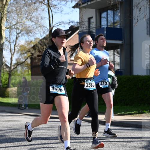 12.04.2026 - 45. Internationalen Wilhelmsburger Insellauf J. Mangold http://msf.ph/oto/9463875 12.04.2026 10:54:17 Ziel 3724, 2399, 3580, 3596, 4131, 2569, 4389, 4390, 2701, 4687, 3818, 4711, 2088, 5660, 5317 meine-sportfotos.de