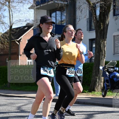 12.04.2026 - 45. Internationalen Wilhelmsburger Insellauf J. Mangold http://msf.ph/oto/9463878 12.04.2026 10:54:18 Ziel 3724, 2399, 3580, 3596, 4131, 2569, 4389, 4390, 2701, 4687, 3818, 3818, 4711, 2088, 5660, 5317 meine-sportfotos.de