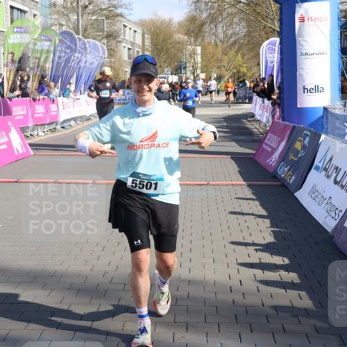 12.04.2026 - 45. Internationalen Wilhelmsburger Insellauf Strokosch-Dieckow http://msf.ph/oto/9463896 12.04.2026 10:54:20 Ziel 2368, 5347, 3399 meine-sportfotos.de