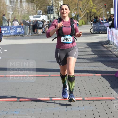 12.04.2026 - 45. Internationalen Wilhelmsburger Insellauf Strokosch-Dieckow http://msf.ph/oto/9463904 12.04.2026 11:13:10 Ziel 3003, 2753, 2272, 3718, 3405 meine-sportfotos.de