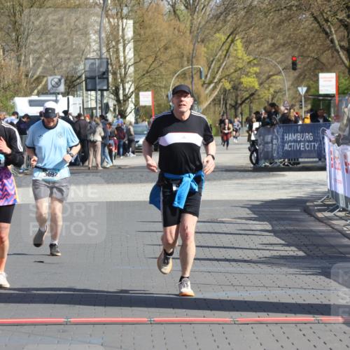 12.04.2026 - 45. Internationalen Wilhelmsburger Insellauf Strokosch-Dieckow http://msf.ph/oto/9463910 12.04.2026 11:13:34 Ziel 3714, 3703, 3092, 3155 meine-sportfotos.de