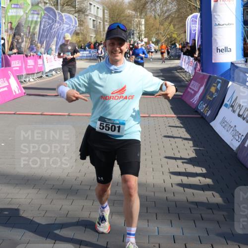 12.04.2026 - 45. Internationalen Wilhelmsburger Insellauf Strokosch-Dieckow http://msf.ph/oto/9463916 12.04.2026 10:54:20 Ziel 2368, 5347, 3399 meine-sportfotos.de