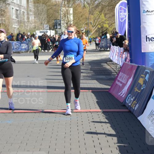12.04.2026 - 45. Internationalen Wilhelmsburger Insellauf Strokosch-Dieckow http://msf.ph/oto/9463918 12.04.2026 10:54:23 Ziel 2368, 5347, 3399, 2606 meine-sportfotos.de