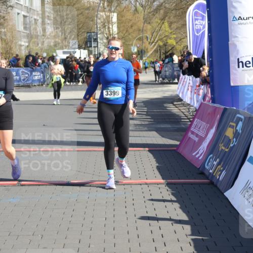 12.04.2026 - 45. Internationalen Wilhelmsburger Insellauf Strokosch-Dieckow http://msf.ph/oto/9463924 12.04.2026 10:54:23 Ziel 2368, 5347, 3399, 2606 meine-sportfotos.de