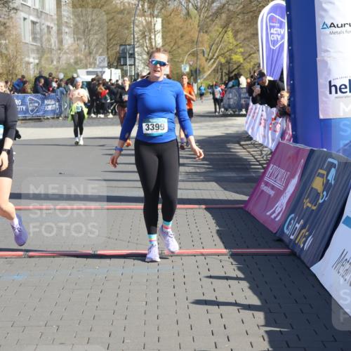 12.04.2026 - 45. Internationalen Wilhelmsburger Insellauf Strokosch-Dieckow http://msf.ph/oto/9463928 12.04.2026 10:54:23 Ziel 2368, 5347, 3399, 2606 meine-sportfotos.de