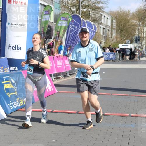 12.04.2026 - 45. Internationalen Wilhelmsburger Insellauf Strokosch-Dieckow http://msf.ph/oto/9463951 12.04.2026 11:13:40 Ziel 3703, 3092, 3155 meine-sportfotos.de
