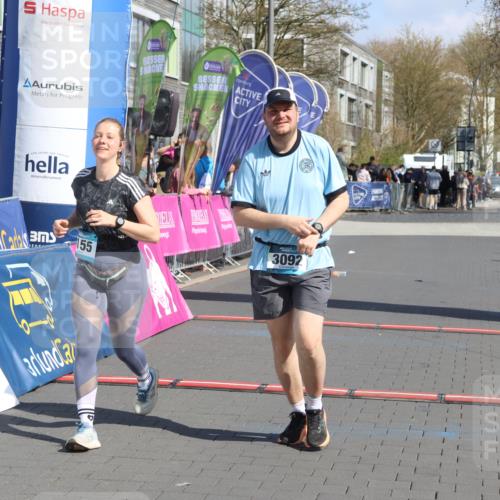 12.04.2026 - 45. Internationalen Wilhelmsburger Insellauf Strokosch-Dieckow http://msf.ph/oto/9463955 12.04.2026 11:13:40 Ziel 3703, 3092, 3155 meine-sportfotos.de