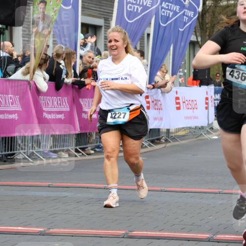 12.04.2026 - 45. Internationalen Wilhelmsburger Insellauf Strokosch-Dieckow http://msf.ph/oto/9463989 12.04.2026 13:15:52 Ziel 4366, 4227, 3232, 2774, 5725 meine-sportfotos.de