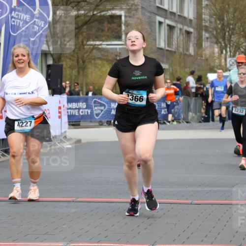 12.04.2026 - 45. Internationalen Wilhelmsburger Insellauf Strokosch-Dieckow http://msf.ph/oto/9463999 12.04.2026 13:15:51 Ziel 3882, 3767, 3765, 4366, 4227, 3232 meine-sportfotos.de