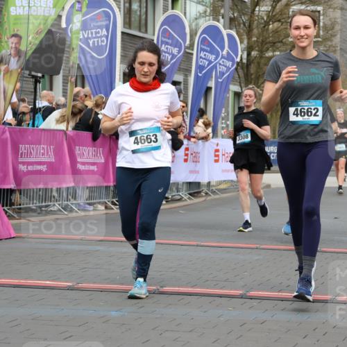 12.04.2026 - 45. Internationalen Wilhelmsburger Insellauf Strokosch-Dieckow http://msf.ph/oto/9464060 12.04.2026 13:15:41 Ziel 4662, 4663, 4559, 3308 meine-sportfotos.de