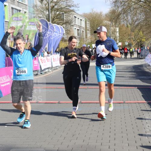 12.04.2026 - 45. Internationalen Wilhelmsburger Insellauf Strokosch-Dieckow http://msf.ph/oto/9464083 12.04.2026 10:54:55 Ziel 2569, 4389, 4390, 2701 meine-sportfotos.de