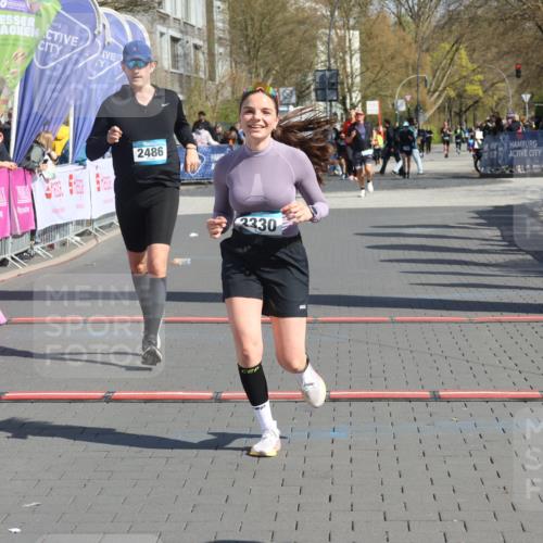12.04.2026 - 45. Internationalen Wilhelmsburger Insellauf Strokosch-Dieckow http://msf.ph/oto/9464091 12.04.2026 11:14:24 Ziel 3330, 2486 meine-sportfotos.de
