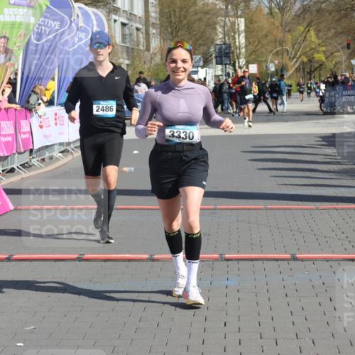 12.04.2026 - 45. Internationalen Wilhelmsburger Insellauf Strokosch-Dieckow http://msf.ph/oto/9464096 12.04.2026 11:14:24 Ziel 3330, 2486 meine-sportfotos.de