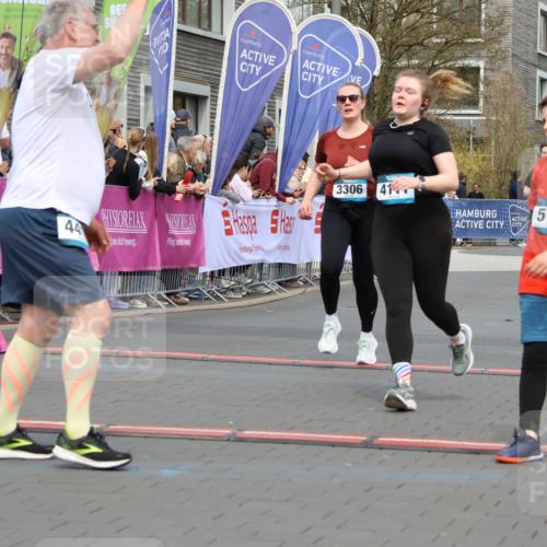 12.04.2026 - 45. Internationalen Wilhelmsburger Insellauf Strokosch-Dieckow http://msf.ph/oto/9464163 12.04.2026 13:15:17 Ziel 4418, 5156, 4111, 3306, 3328, 2772, 5348, 4837, 4838 meine-sportfotos.de