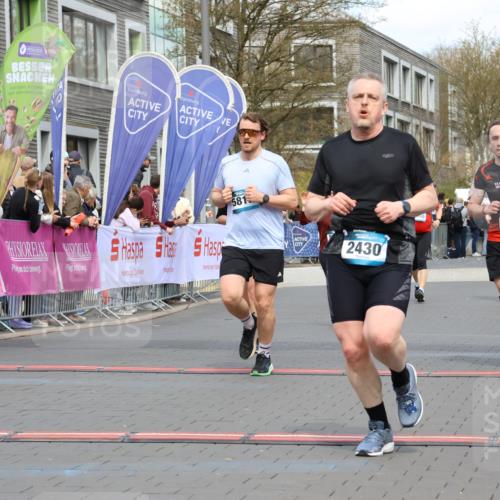 12.04.2026 - 45. Internationalen Wilhelmsburger Insellauf Strokosch-Dieckow http://msf.ph/oto/9464214 12.04.2026 13:15:06 Ziel 4852, 2430, 5813, 4747, 3773, 5602 meine-sportfotos.de