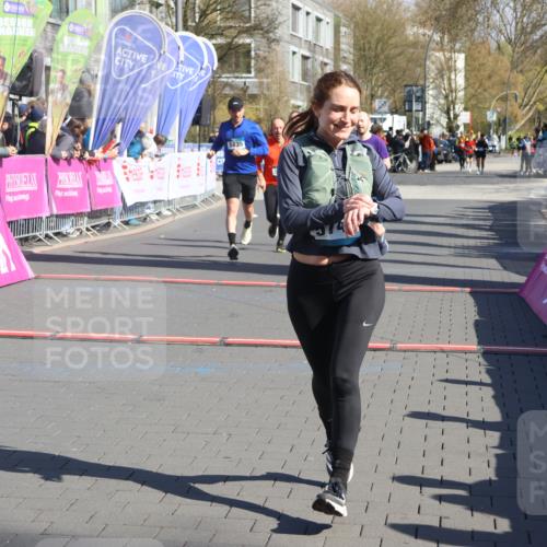 12.04.2026 - 45. Internationalen Wilhelmsburger Insellauf Strokosch-Dieckow http://msf.ph/oto/9464231 12.04.2026 10:55:43 Ziel 5747, 5773, 5835, 5268, 4500 meine-sportfotos.de