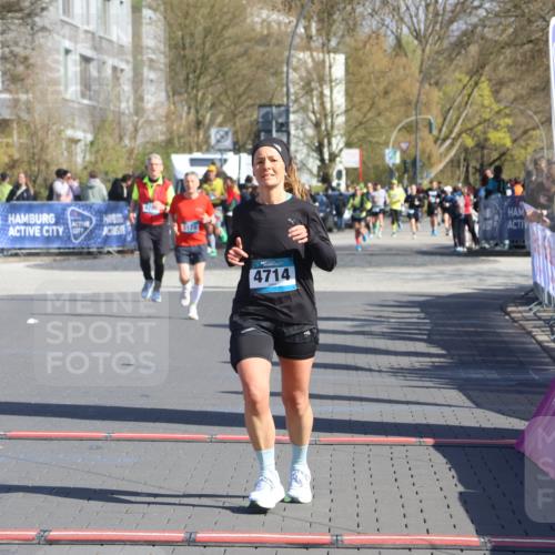12.04.2026 - 45. Internationalen Wilhelmsburger Insellauf Strokosch-Dieckow http://msf.ph/oto/9464257 12.04.2026 10:55:59 Ziel 4714 meine-sportfotos.de