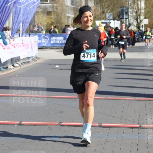 12.04.2026 - 45. Internationalen Wilhelmsburger Insellauf Strokosch-Dieckow http://msf.ph/oto/9464269 12.04.2026 10:56:00 Ziel 4714 meine-sportfotos.de