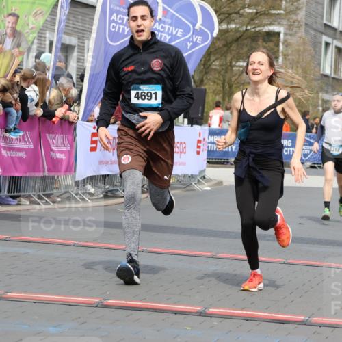 12.04.2026 - 45. Internationalen Wilhelmsburger Insellauf Strokosch-Dieckow http://msf.ph/oto/9464323 12.04.2026 13:14:32 Ziel 4716, 5318 meine-sportfotos.de