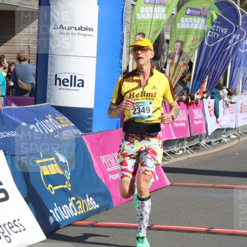 12.04.2026 - 45. Internationalen Wilhelmsburger Insellauf Strokosch-Dieckow http://msf.ph/oto/9464336 12.04.2026 10:56:13 Ziel 2349, 3118, 5822 meine-sportfotos.de