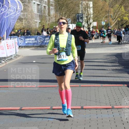 12.04.2026 - 45. Internationalen Wilhelmsburger Insellauf Strokosch-Dieckow http://msf.ph/oto/9464362 12.04.2026 10:56:16 Ziel 2349, 3118, 5822 meine-sportfotos.de