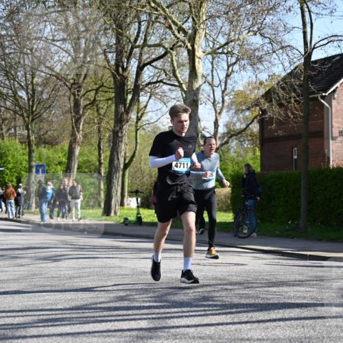 12.04.2026 - 45. Internationalen Wilhelmsburger Insellauf J. Mangold http://msf.ph/oto/9464369 12.04.2026 10:54:42 Ziel 4687, 3818, 4711, 2088, 5660, 5317, 2821, 2855, 4585, 2324, 4636, 5006, 5333, 4056, 5334, 4197, 5747, 5773, 5835, 5268, 4500 meine-sportfotos.de