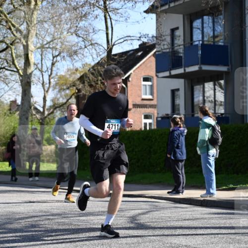 12.04.2026 - 45. Internationalen Wilhelmsburger Insellauf J. Mangold http://msf.ph/oto/9464384 12.04.2026 10:54:43 Ziel 4687, 3818, 4711, 2088, 5660, 5317, 2821, 2855, 4585, 2324, 4636, 5006, 5333, 4056, 5334, 4197, 4197, 5747, 5773, 5835, 5268, 4500 meine-sportfotos.de