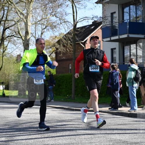 12.04.2026 - 45. Internationalen Wilhelmsburger Insellauf J. Mangold http://msf.ph/oto/9464410 12.04.2026 10:54:50 Ziel 4687, 3818, 4711, 2088, 5660, 5317, 2821, 2855, 4585, 2324, 4636, 5006, 4636, 5006, 5333, 4056, 5334, 4197, 5747, 5773, 5835, 5268, 4500 meine-sportfotos.de