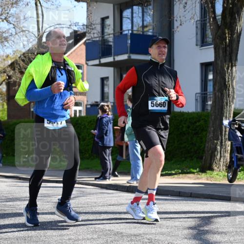 12.04.2026 - 45. Internationalen Wilhelmsburger Insellauf J. Mangold http://msf.ph/oto/9464420 12.04.2026 10:54:50 Ziel 4687, 3818, 4711, 2088, 5660, 5317, 2821, 2855, 4585, 2324, 4636, 5006, 4636, 5006, 5333, 4056, 5334, 4197, 5747, 5773, 5835, 5268, 4500 meine-sportfotos.de