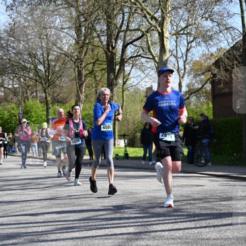 12.04.2026 - 45. Internationalen Wilhelmsburger Insellauf J. Mangold http://msf.ph/oto/9464435 12.04.2026 10:54:58 Ziel 2088, 5660, 5317, 2821, 2855, 4585, 2324, 4636, 5006, 5333, 4056, 5334, 4197, 5747, 5773, 5835, 5268, 4500, 4714 meine-sportfotos.de