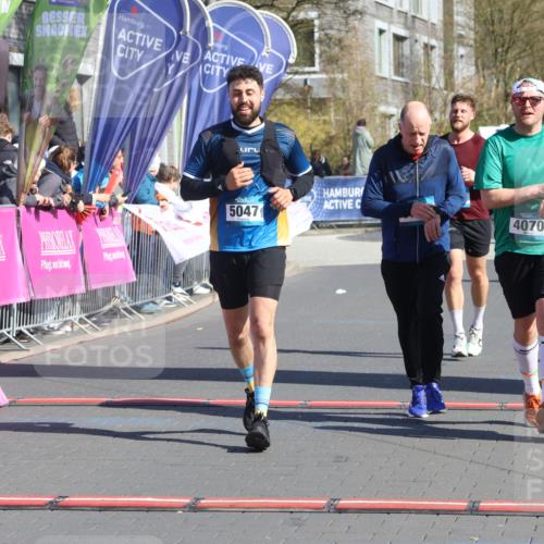 12.04.2026 - 45. Internationalen Wilhelmsburger Insellauf Strokosch-Dieckow http://msf.ph/oto/9464564 12.04.2026 10:56:36 Ziel 4494, 5047, 4070, 5771, 4549 meine-sportfotos.de