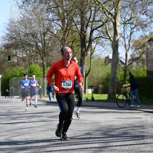12.04.2026 - 45. Internationalen Wilhelmsburger Insellauf J. Mangold http://msf.ph/oto/9464581 12.04.2026 10:55:15 Ziel 4636, 5006, 5333, 4056, 5334, 4197, 5747, 5773, 5835, 5268, 4500, 4714, 3175, 4298, 5557, 5557, 2349, 3118, 5822 meine-sportfotos.de