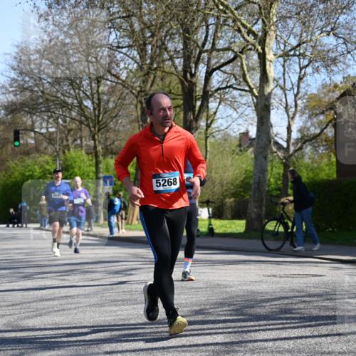 12.04.2026 - 45. Internationalen Wilhelmsburger Insellauf J. Mangold http://msf.ph/oto/9464584 12.04.2026 10:55:15 Ziel 4636, 5006, 5333, 4056, 5334, 4197, 5747, 5773, 5835, 5268, 4500, 4714, 3175, 4298, 5557, 5557, 2349, 3118, 5822 meine-sportfotos.de