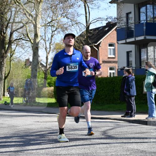 12.04.2026 - 45. Internationalen Wilhelmsburger Insellauf J. Mangold http://msf.ph/oto/9464604 12.04.2026 10:55:19 Ziel 4197, 5747, 5773, 5835, 5268, 4500, 4714, 4714, 3175, 4298, 5557, 2349, 3118, 5822, 3488, 2797, 2796 meine-sportfotos.de